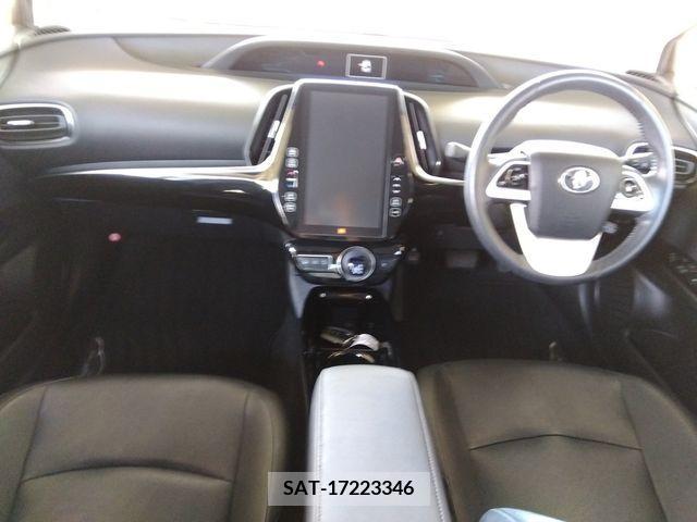 Toyota PRIUS PHV 2017-06 366796-2