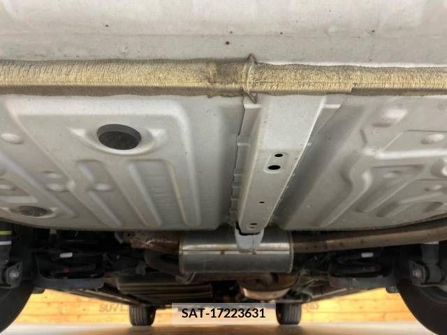 Toyota VOXY 2017-06 321508-19