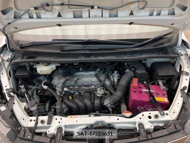 Toyota VOXY 2017-06 321508-18