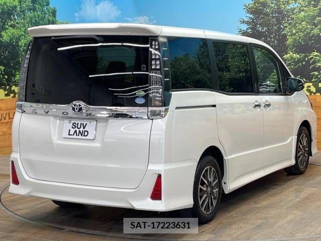 Toyota VOXY 2017-06 321508-17