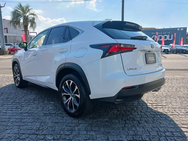 Lexus NX 2015-10 10453-2