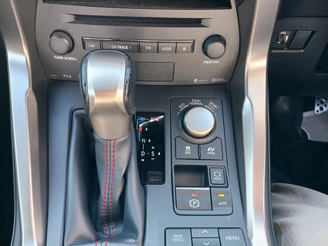 Lexus NX 2015-10 10453-15