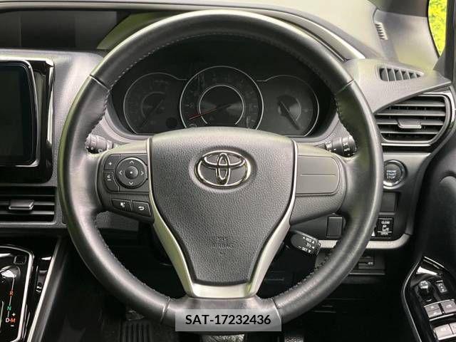Toyota VOXY 2018-10 394983-12