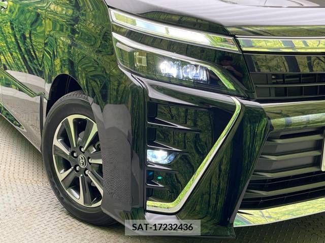 Toyota VOXY 2018-10 394983-14
