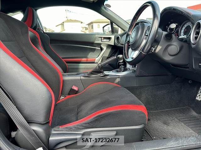 Toyota 86 2016-12 258606-15