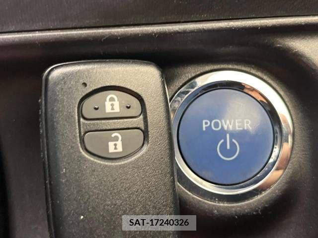 Toyota AQUA 2015-08 314039-6