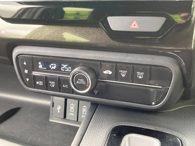 Honda N BOX CUSTOM 2019-02 11854-9