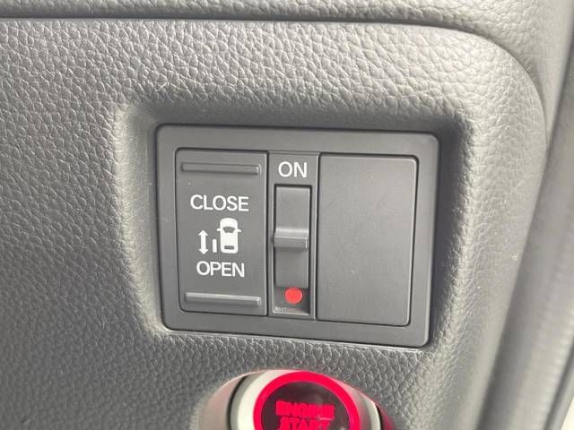 Honda N BOX CUSTOM 2019-02 11854-2