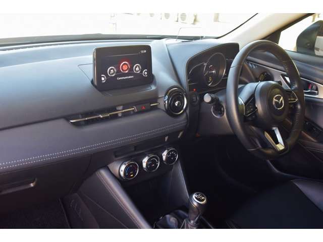 Mazda CX-3 2018-09 2950-1