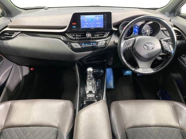 Toyota C-HR 2018-11 181159-1