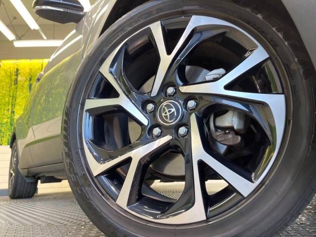 Toyota C-HR 2018-11 181159-13