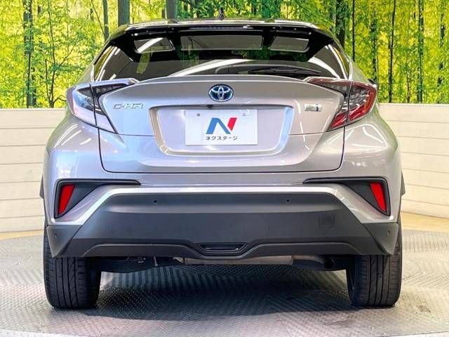 Toyota C-HR 2018-11 181159-15