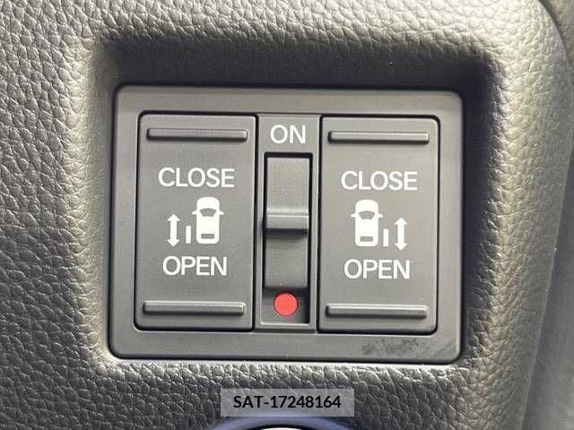 Honda N BOX CUSTOM 2018-05 335113-4