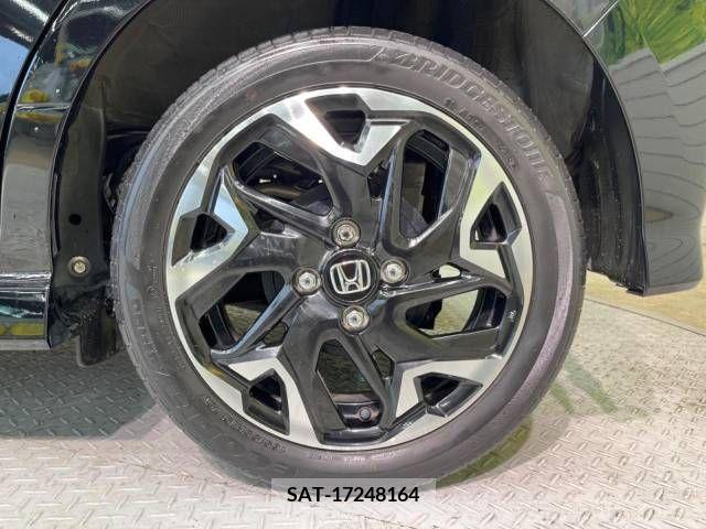 Honda N BOX CUSTOM 2018-05 335113-13