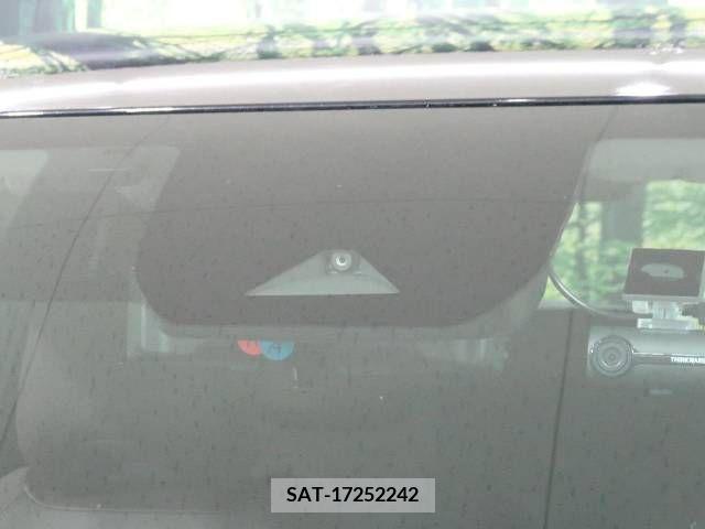 Nissan AURA 2023-06 224421-3
