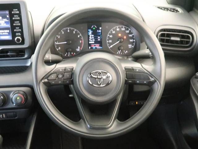 Toyota YARIS 2021-03 12408-11
