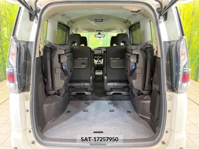 Nissan SERENA 2018-08 367702-11