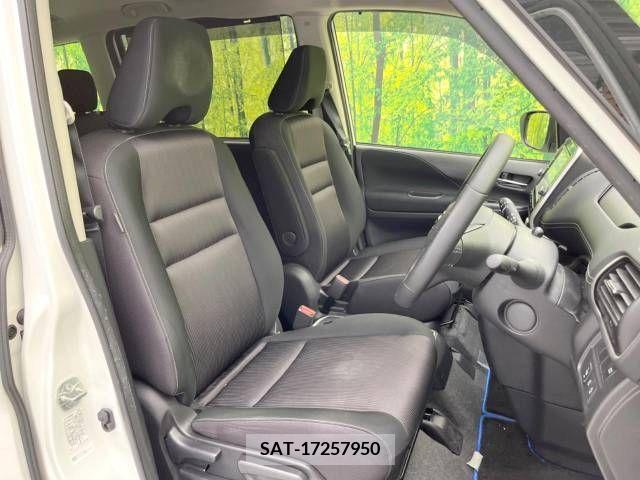 Nissan SERENA 2018-08 367702-8