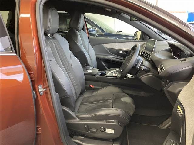 Peugeot 5008 2021-10 16143-10