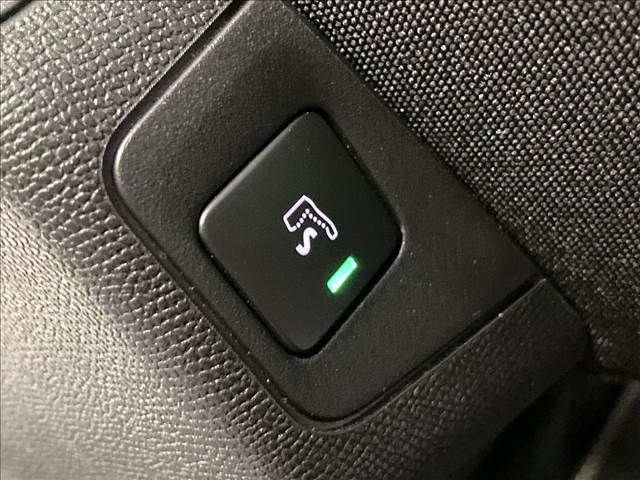 Peugeot 5008 2021-10 16143-6