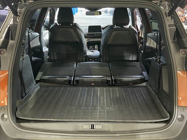 Peugeot 5008 2021-10 16143-13