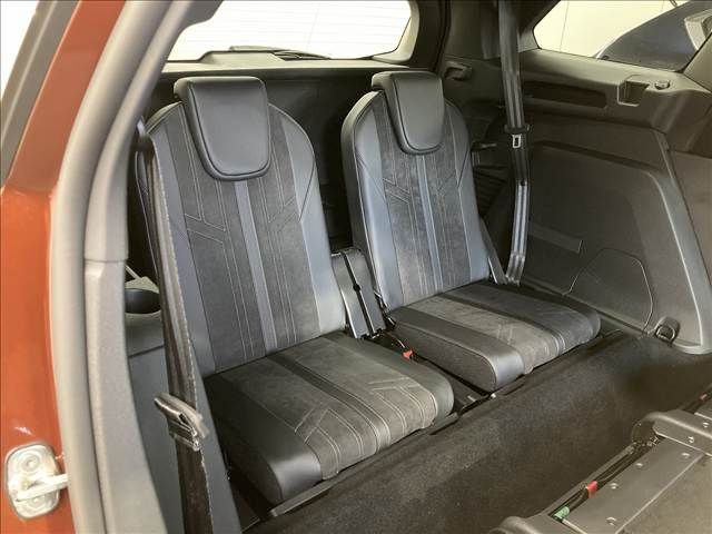 Peugeot 5008 2021-10 16143-12