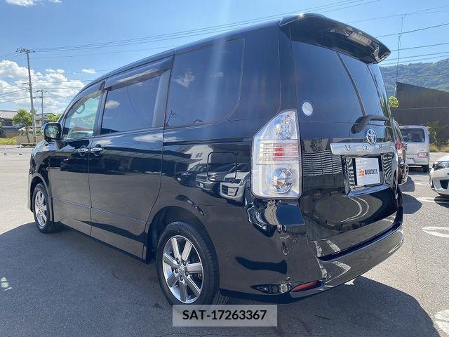 Toyota VOXY 2008-12 370441-8