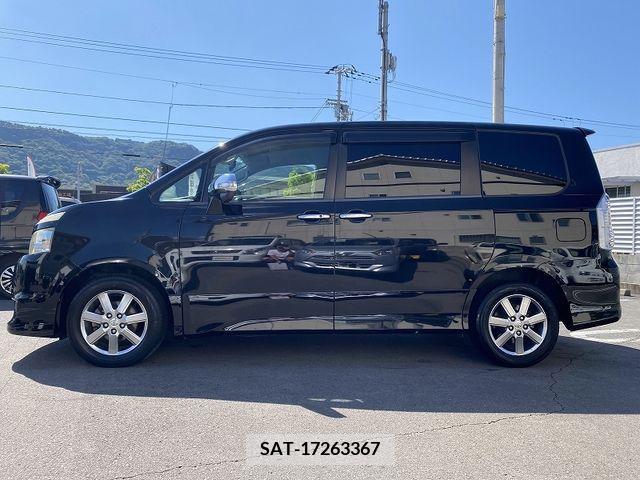 Toyota VOXY 2008-12 370441-4