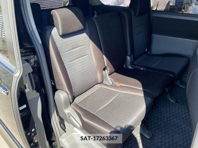 Toyota VOXY 2008-12 370441-14
