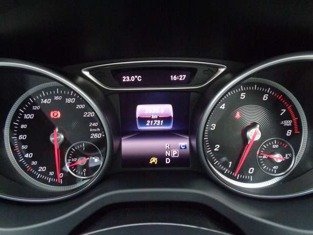 Mercedes Benz CLA-CLASS 2016-10 23295-15