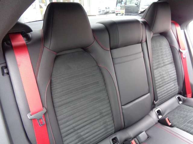 Mercedes Benz CLA-CLASS 2016-10 23295-8
