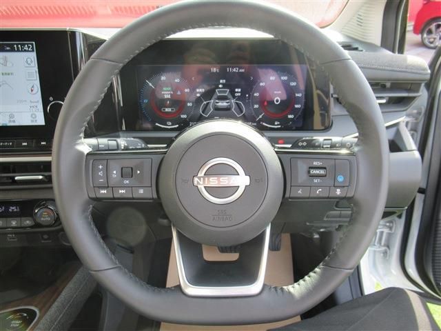 Nissan AURA 2022-10 195233-8