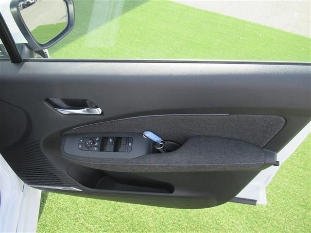 Nissan AURA 2022-10 195233-26