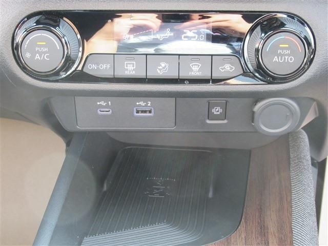 Nissan AURA 2022-10 195233-10