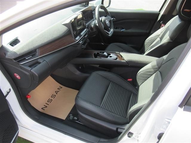 Nissan AURA 2022-10 195233-5