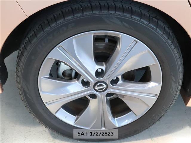 Nissan LEAF 2021-10 342216-9