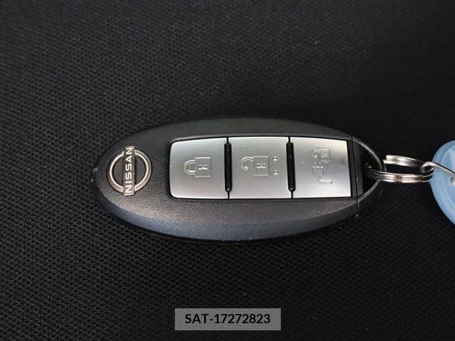 Nissan LEAF 2021-10 342216-25