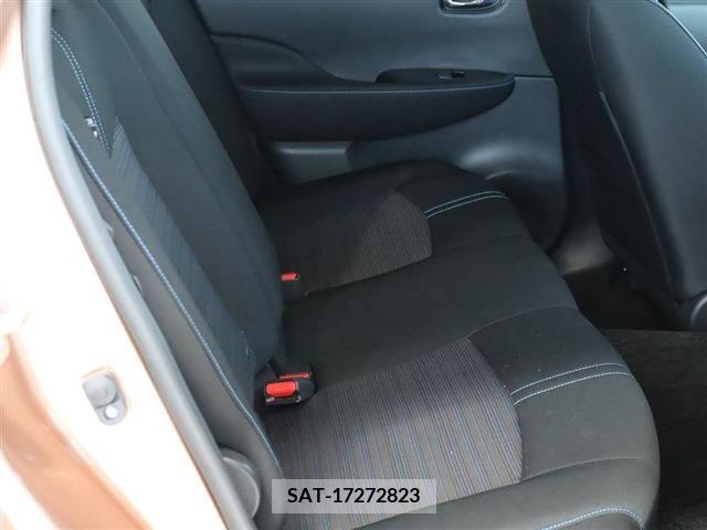 Nissan LEAF 2021-10 342216-26