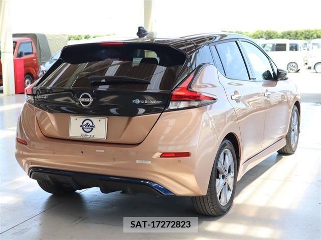 Nissan LEAF 2021-10 342216-3