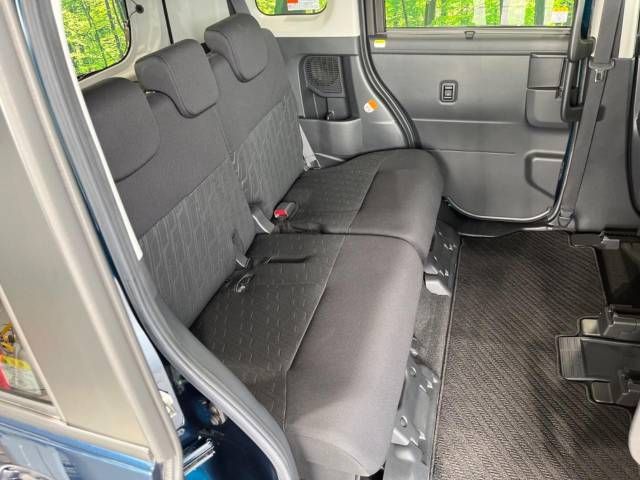 Toyota ROOMY 2018-05 20581-9