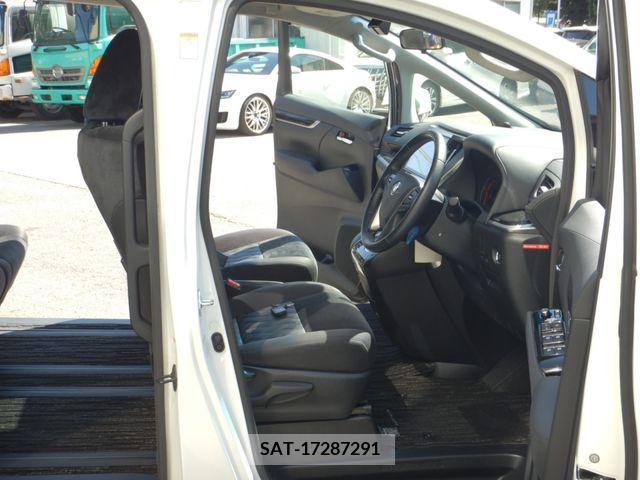 Toyota ALPHARD 2019-03 299476-4