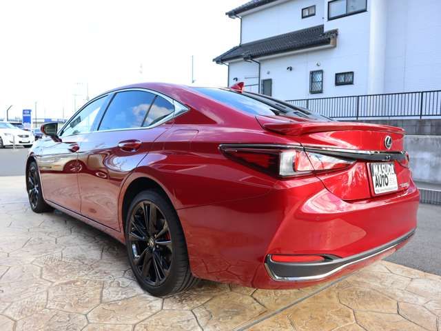 Lexus ES 2022-12 183372-4