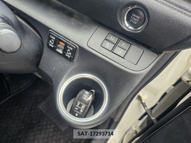 Toyota SIENTA 2021-02 285079-6