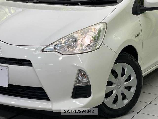 Toyota AQUA 2013-06 395664-12