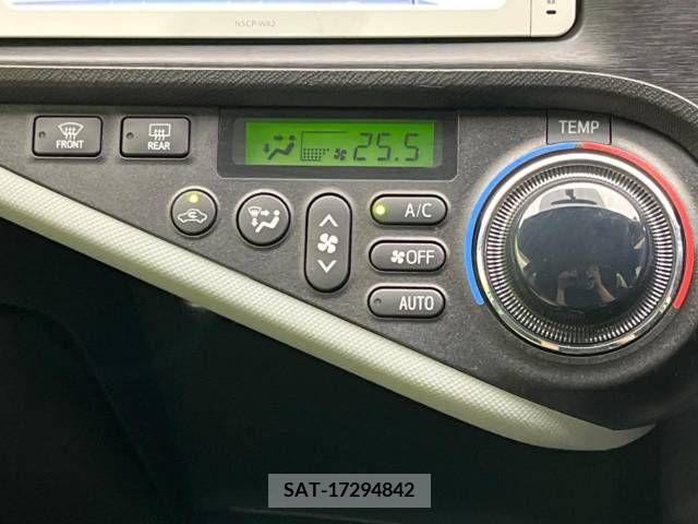 Toyota AQUA 2013-06 395664-4