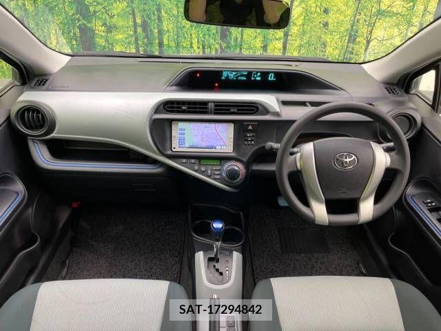 Toyota AQUA 2013-06 395664-1