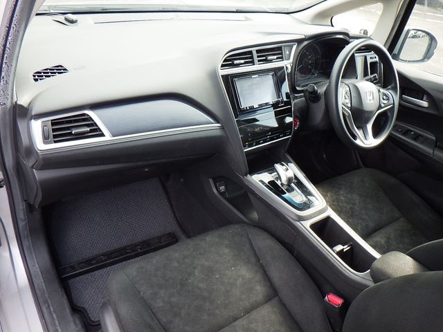Honda SHUTTLE 2018-11 183444-8