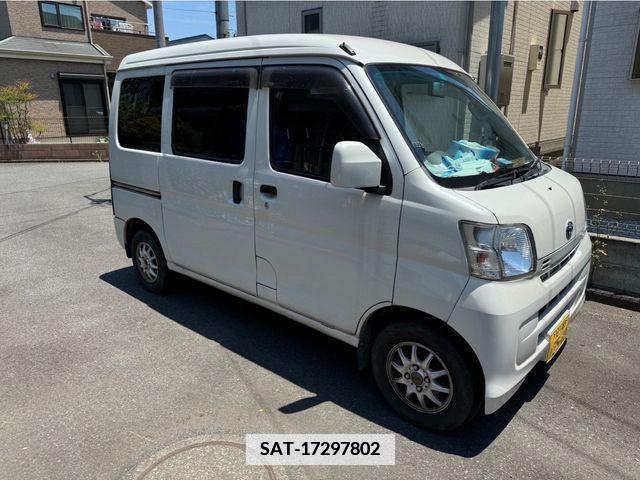Toyota PIXIS VAN 2013-01 386848-1