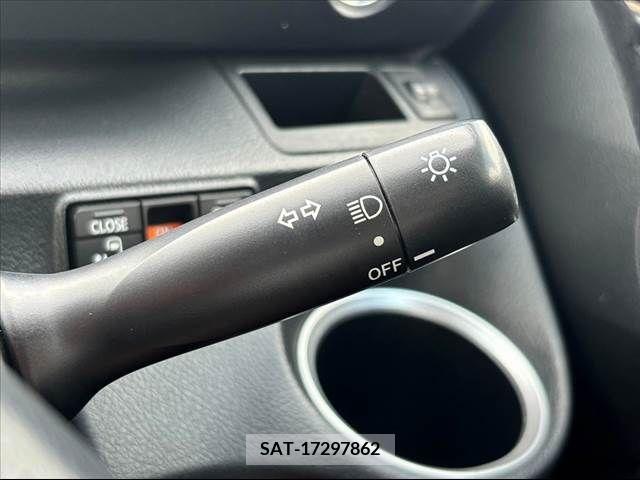 Toyota SIENTA 2016-08 344474-21