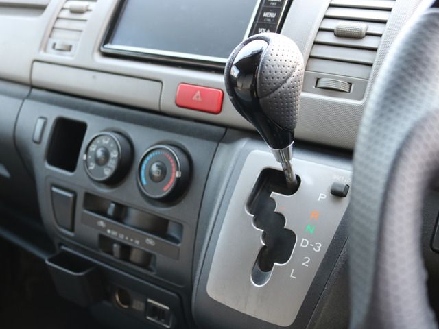 Toyota HIACE VAN 2006-06 5426-7